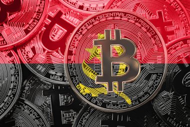 Bitcoin Angola bayrağı yığını. Bitcoin cryptocurrencies kavramı. BTC arka plan.
