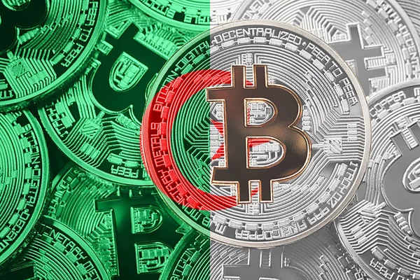 Bitcoin Cezayir bayrağı yığını. Bitcoin cryptocurrencies kavramı. BTC arka plan.