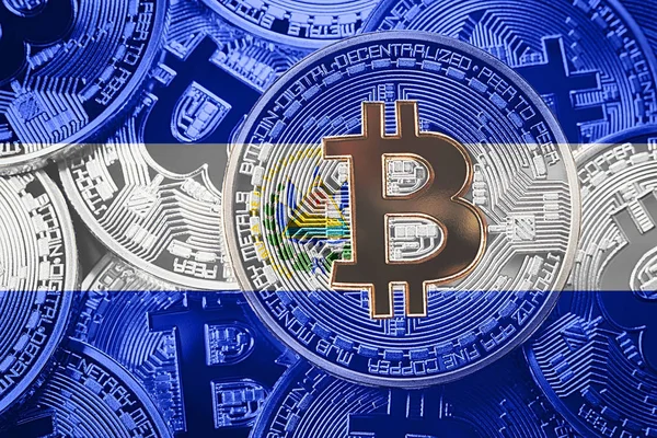 Bitcoin El Salvador bayrak yığını. Bitcoin cryptocurrencies kavramı. BTC arka plan.