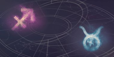 Yay ve Toros burç uyumluluğu imzalar. Gece gökyüzü arka plan.