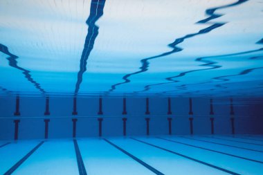 Su altı Boş Yüzme Havuzu. 