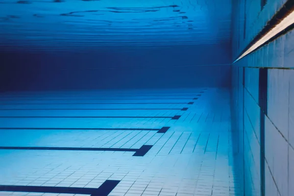 Unterwasser Leeres Schwimmbad — Stockfoto