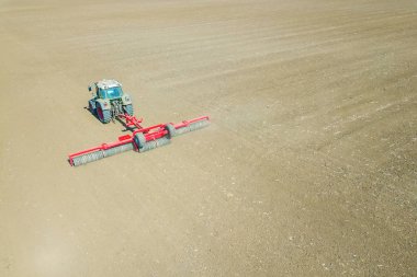 Hava görüntüleme traktörü alan hazırlama, tarımsal traktör manzarası