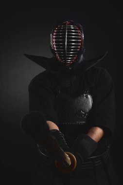 Kendo avcı shinai (bambu kılıcı) geleneği kendo zırh ile
