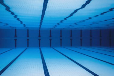 Su altı Boş Yüzme Havuzu. 