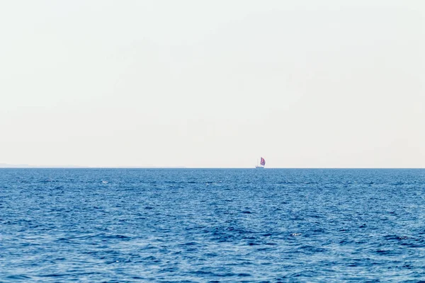 Distant Sail Boat Sea Summer Vacation — Stock Photo, Image