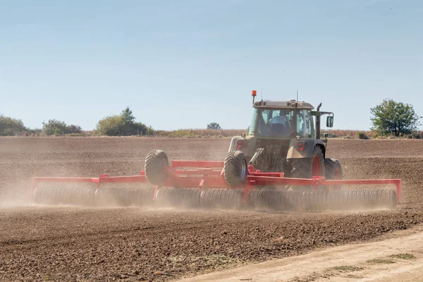Medan Persiapkan Traktor Traktor Pertanian — Stok Foto