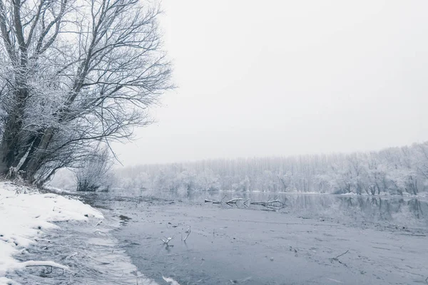 Bevroren Meer Winter Winter Meer Scène Reflecteren Het Water — Stockfoto