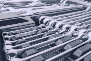 Alet Kutusu, Tuşlar ve Anahtarlar, Setli Kutu Içinde Anahtarlar Seti 