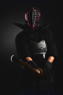 Kendo avcı shinai (bambu kılıcı) geleneği kendo zırh ile