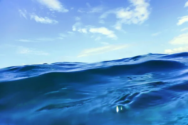 Óceán víz háttér, hullám közelről — Stock Fotó