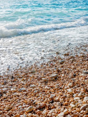 Deniz dalgası yakın, alçak açılı su arkaplanı