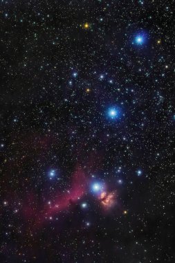 Kışın gökyüzünde Orion kemeri, yıldız Alnitak, Alnilam, Mintaka,
