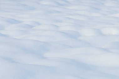 Derin kar, kış arkaplanını sürüklüyor