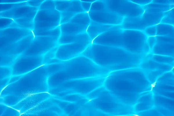 Modrá Vlnitá Voda Pozadí Bazén Voda Sluneční Odraz — Stock fotografie