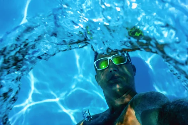 Pool Summer Party Man Making Bubble Rings Underwater Swimming Pool — 스톡 사진