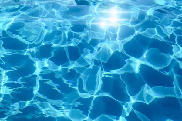 Modrá Vlnitá Voda Pozadí Bazén Voda Sluneční Odraz — Stock fotografie