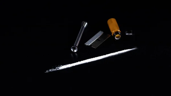 Cocaína Sobre Fondo Negro Botella Cocaína — Foto de Stock