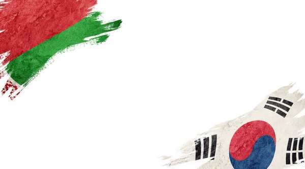 Flaggen Von Weißrussland Und Südkorea Auf Weißem Hintergrund — Stockfoto