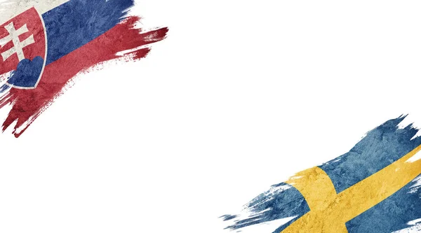 白い背景にスロバキアとスウェーデンの旗 — ストック写真