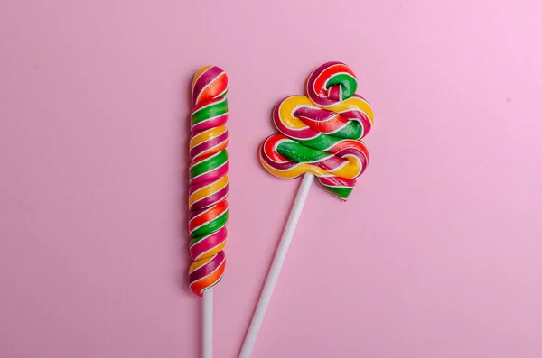 Spousta barevných sladkostí a sladkostí — Stock fotografie