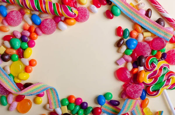 En hel del färgglada godis och godis — Stockfoto
