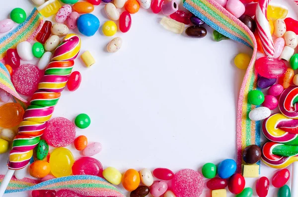 Renkli şeker ve tatlılar bir sürü