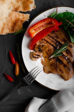 Barbekü Sebze ve bitkisel Ile Izgara Balık Fileto