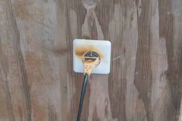 soket ve tel yangın ve duman, yangın