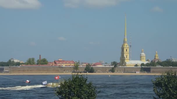 Rusko Petrohrad Července 2018 Pozadí Pevnosti Peter Paul Katedrála Námořní — Stock video