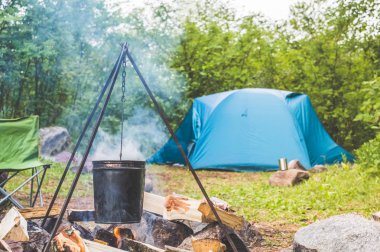 kamp, çadır ve orman yangında