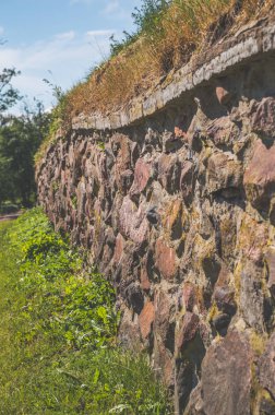 Kalenin antik taş duvar