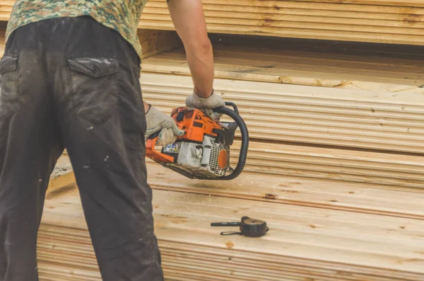 adam chainsaw panoları, açık testere ile kesme