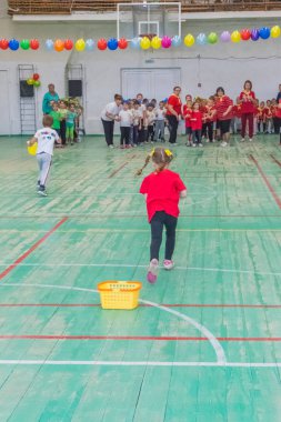 Rusya, Leningrad region, Nikolskoye 11 Ekim 2018 - üst düzey gruplar arasında Olimpiyatları'nda 38 anaokulu.