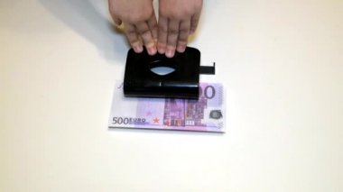 yakın - up, el fatura yatırım 500 Euro, para olduğu delik presler