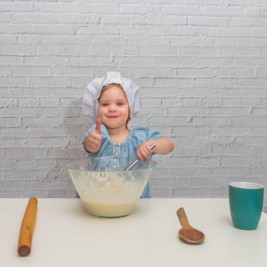 mutfak pişirme yemek kız cook bebek