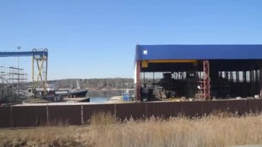 üretim, onarım ve gemiler ve römorkların restorasyon için fabrika ve kuru iskele.
