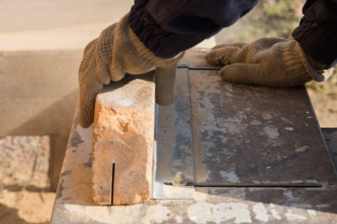 makine üzerinde çalışma taş, lazer disk keser