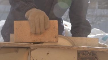 makine üzerinde çalışma taş, lazer disk keser
