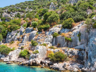 Kekova Demre yakınındaki küçük Türk Adası üzerinde batık şehir kalıntıları. Antalya İli, Türkiye.