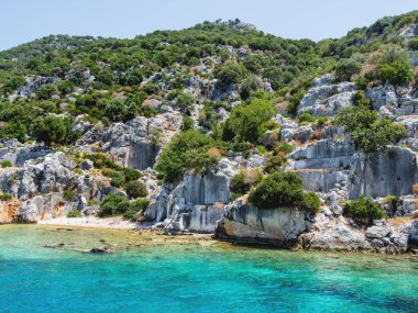 Kekova Demre yakınındaki küçük Türk Adası üzerinde batık şehir kalıntıları. Antalya İli, Türkiye.