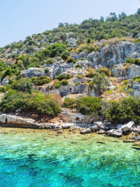 Kekova Demre yakınındaki küçük Türk Adası üzerinde batık şehir kalıntıları. Antalya İli, Türkiye.