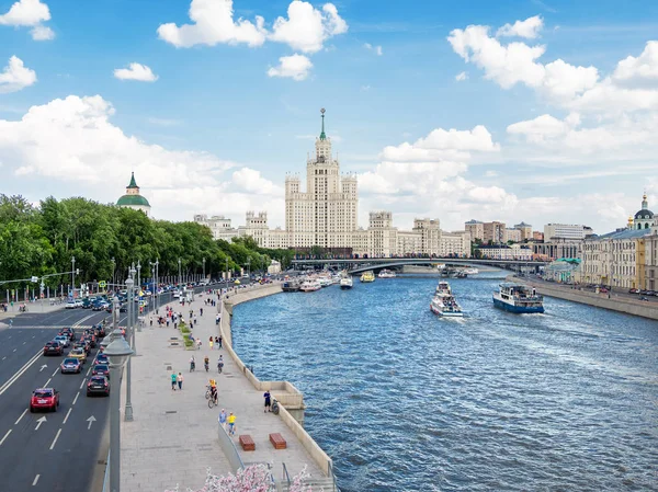 Moscow Rússia Junho 2018 Cityscape Com Moscou Rio Famoso Arranha — Fotografia de Stock
