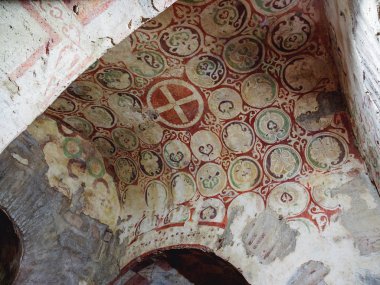 Aziz Nikolaos Kilisesi tavandaki freskler. Demre, Türkiye'de ünlü dini dönüm noktası.