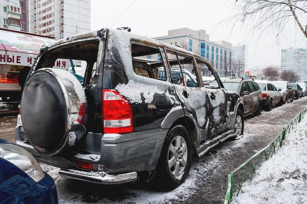 Moscú Rusia Febrero 2009 Coche Quemado Está Estacionado Acera Interior — Foto de Stock