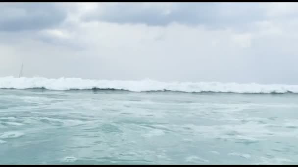 Sea surf at Nai Harn beach, Phuket island, Thailand. — Stock Video