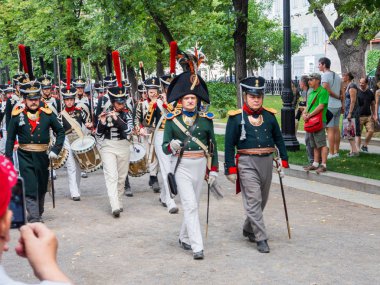 Moskova, Rusya - 19 Ağustos 2018. Şövalyeler tarihsel Festivali'nde kez ve dönemini. 19. yüzyıl tarihi yeniden inşası.