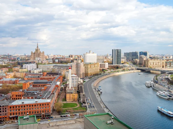 Moscú Rusia Abril 2018 Vista Panorámica Del Río Moscú Monumento — Foto de Stock