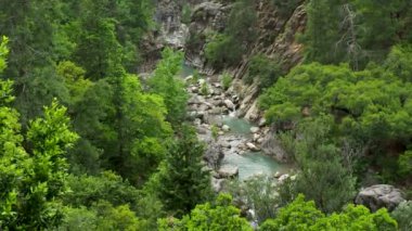 Göynük nehir güzel bir vadiden akar. Antalya ili Türkiye'de doğal Simgesel Yapı.