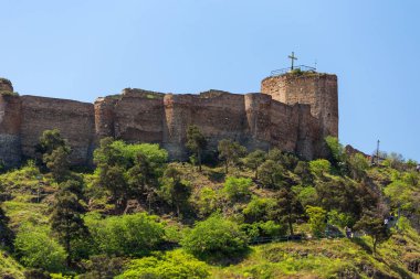 Narikala kale turist. Tbilisi, Georgia ülkenin başkenti ünlü dönüm noktası.
